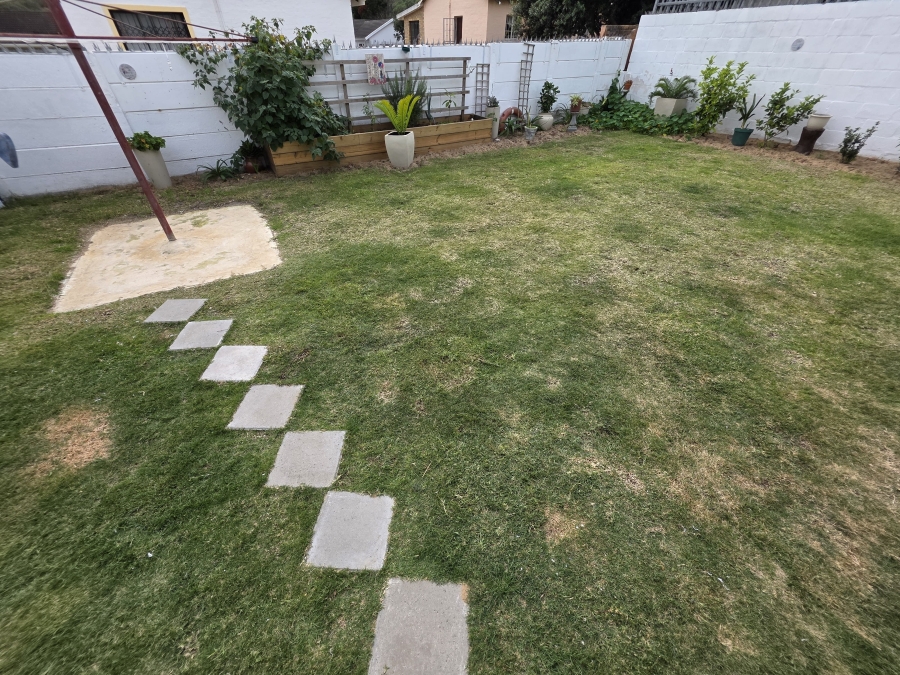 2 Bedroom Property for Sale in Kleinkrantz Western Cape